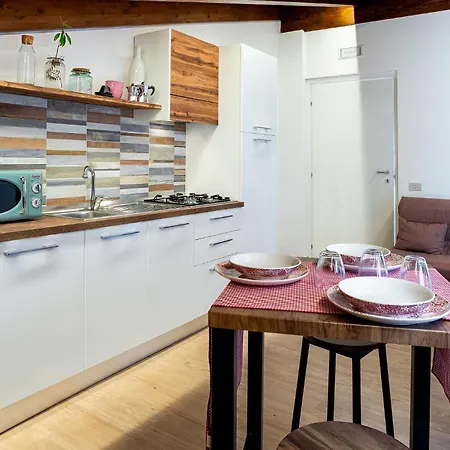 In San Marco Castellabate With Jacuzzi Holiday home San Marco di Castellabate