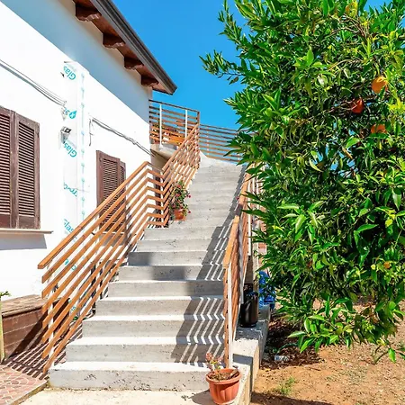 Holiday home In San Marco Castellabate With Jacuzzi San Marco di Castellabate